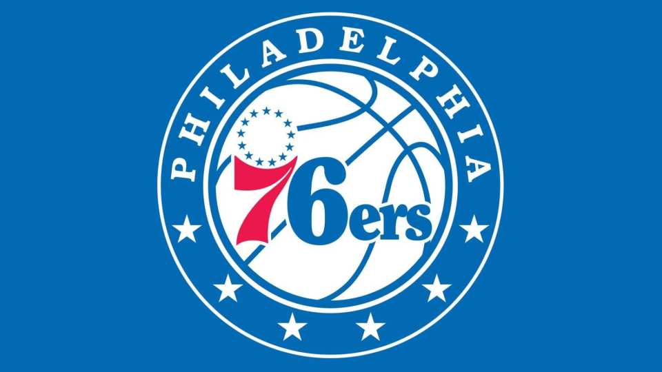 Kẻ điên đang hồi phục! Zhuang Shen đã có được 13 rebound trong 15 phút, và phóng viên của đội đã khen ngợi anh ấy vì đã lật ngược tình thế trận đấu.
