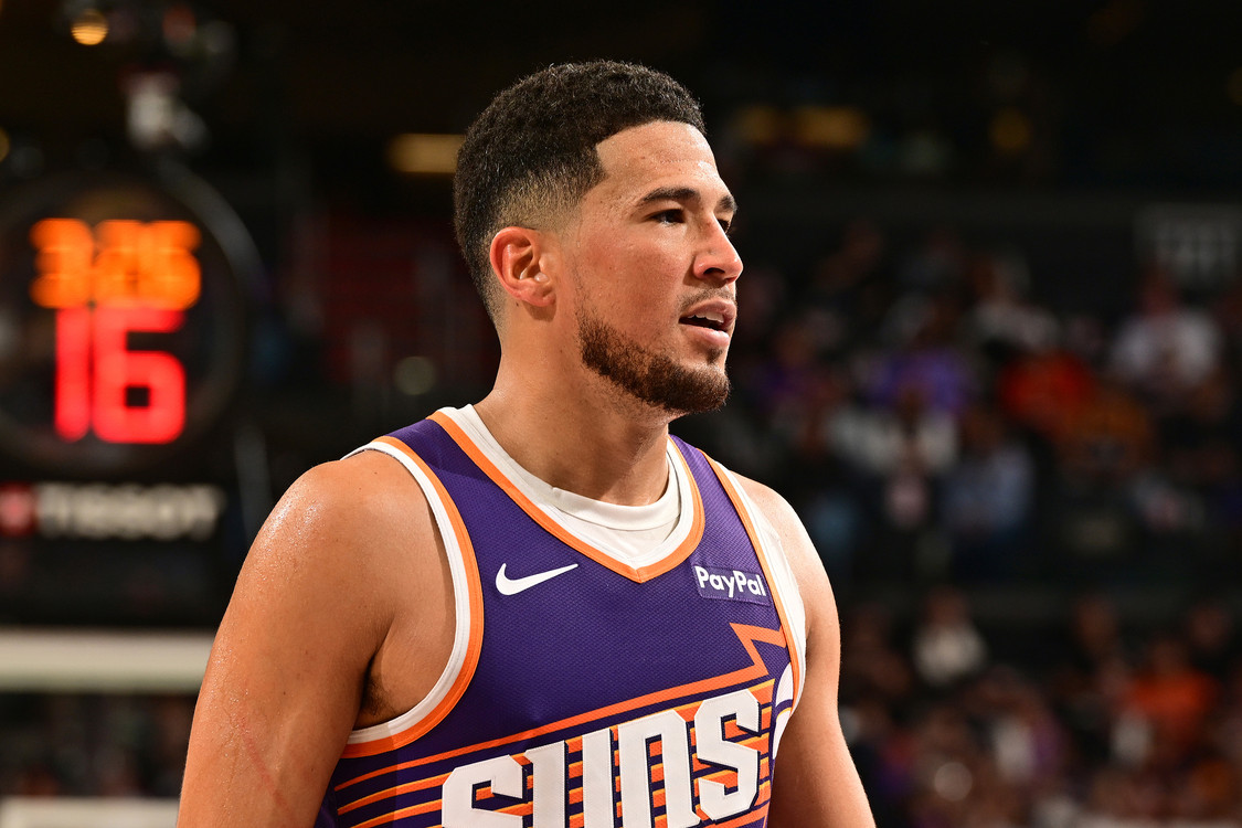 Booker: Cả Curry và tôi đều sẽ không rời đội tương ứng của mình. Lòng trung thành có thể giành được sự tôn trọng của người hâm mộ và giải đấu.