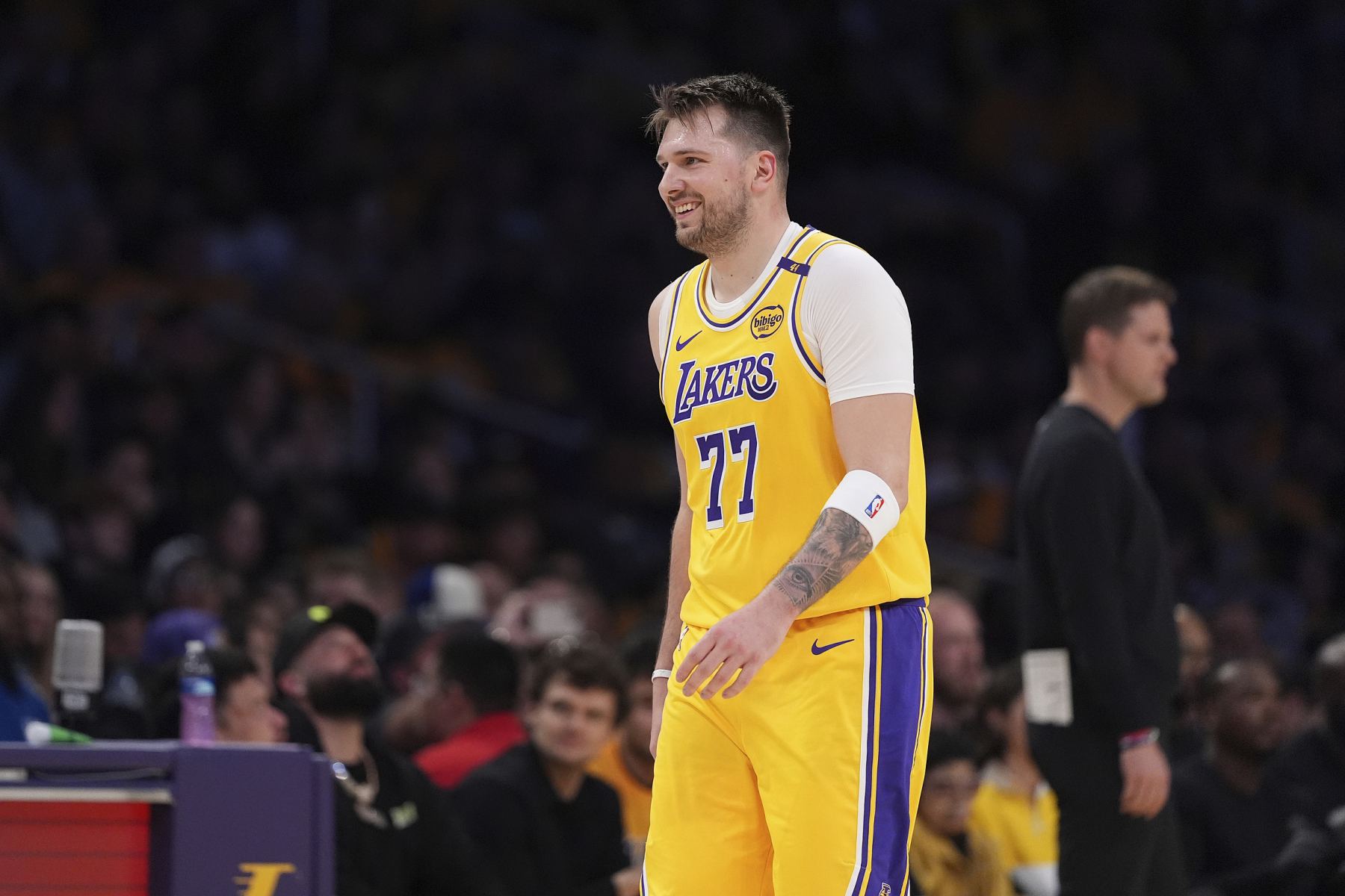 Sự giả dối: Nếu Mavericks đưa Doncic ra giá công khai, họ có thể đã trao đổi 8 lá thư ở vòng đầu tiên hoặc thậm chí thay đổi các chữ cái.