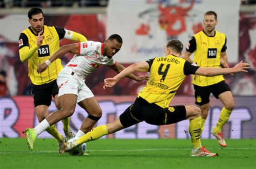 RB Leipzig đấu với Borussia Dortmund