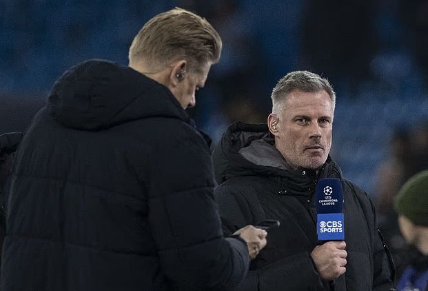 Hoạt động khó hiểu! Carragher từng đề nghị vào khu vực cổ động viên Dortmund để xem trận đấu nhưng Manchester City phản đối và bị gác lại