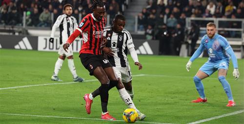 Juventus đấu với AC Milan
