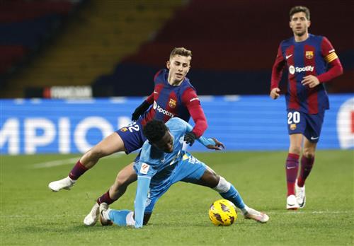 Barcelona đấu với Almeria