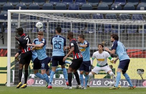 E. Frankfurt vs B. Grabbach