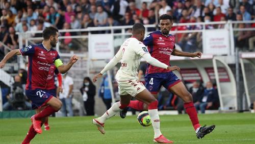 Clermont đấu với Monaco