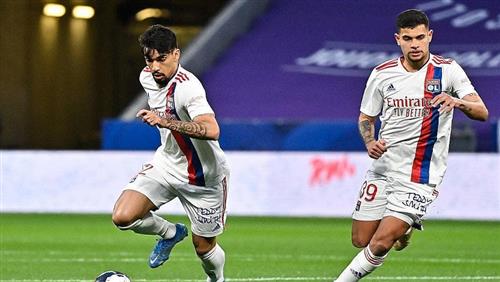 Lyon đấu với Metz