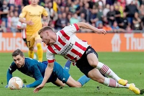 Bodo Grimmt vs PSV Eindhoven