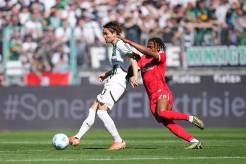 B. Monchenladbach vs SC Freiburg
